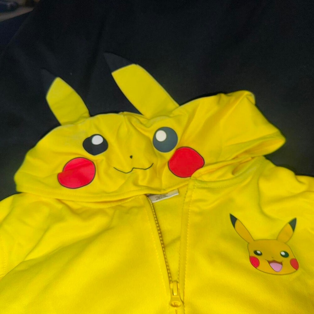 New Pokemon Hoodie - Picture 4 of 5